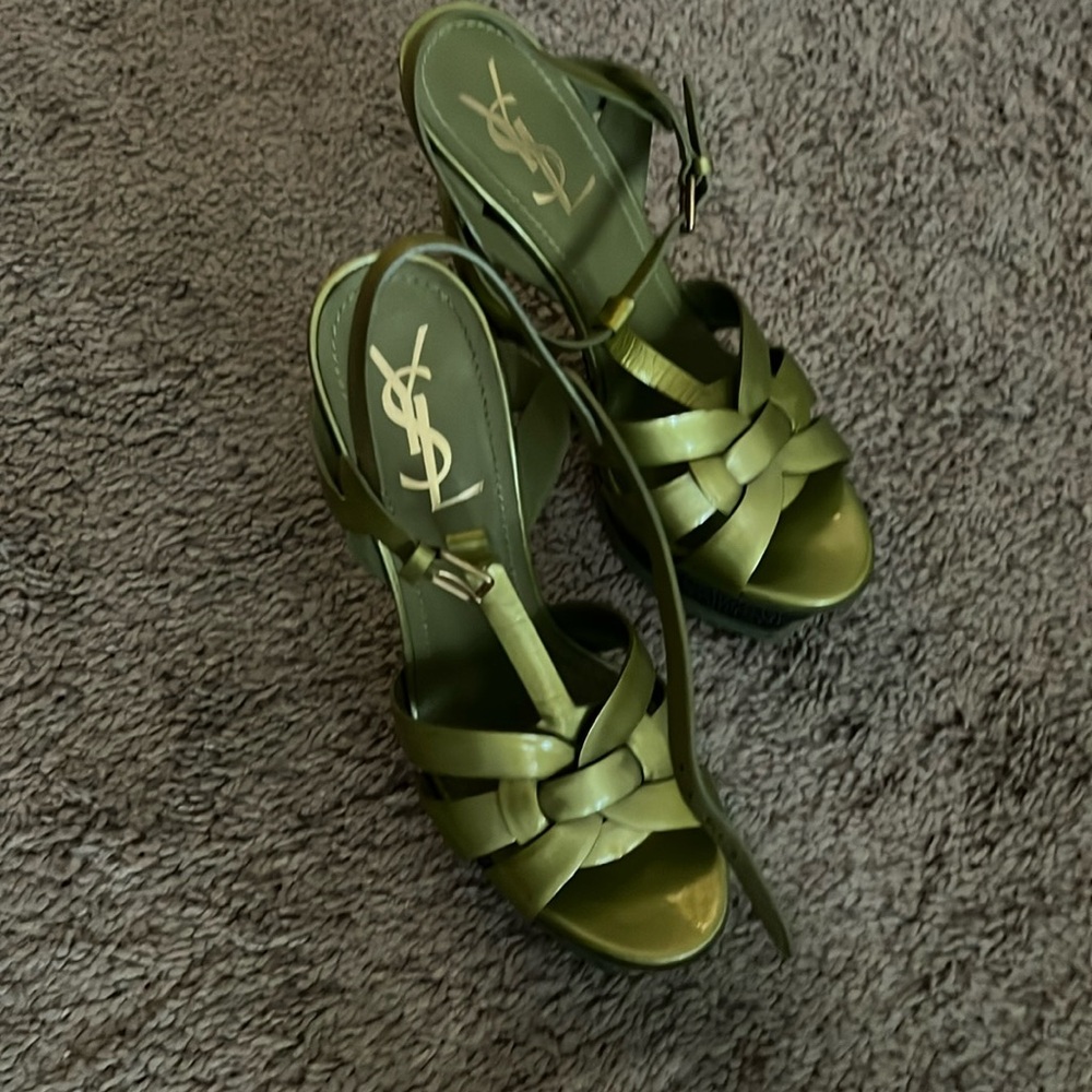 Yves Saint Laurent heels size 38.5